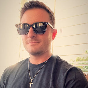 Meet your Posher, Dustin